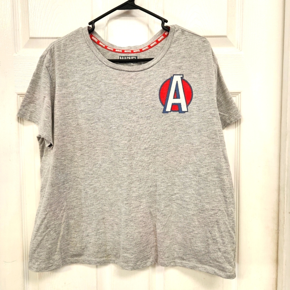 Marvel Gray Avengers Top - Picture 2 of 6
